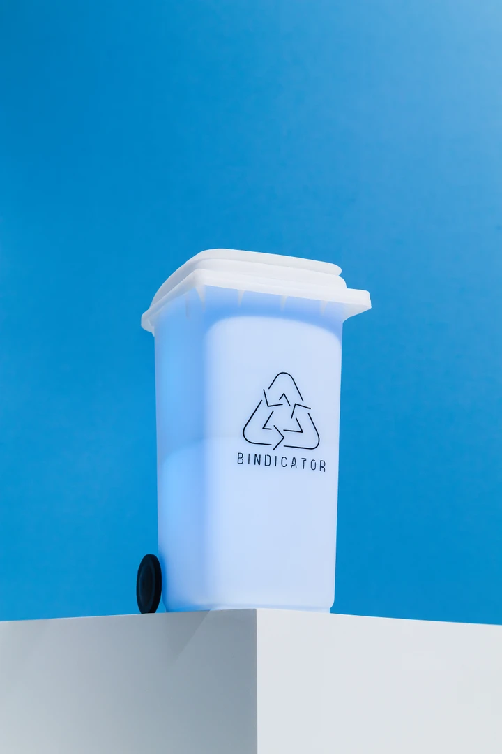 Bindicator glowing in bold colour